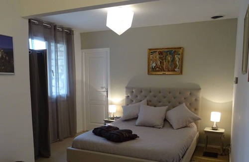 Murs Bed & Breakfast | Les Jardins d'Eleusis