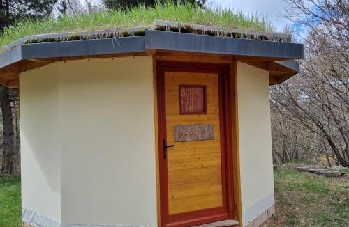 Planes Apartment | Les jardins de l'Orri