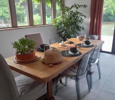 Lacquy Bed & Breakfast | Les Jardins de Lamourelle chambre Prairie