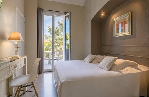 Port-Vendres Hotel | Les Jardins du Cèdre, Boutique hotel & gastronomy