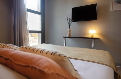 Aigues-Mortes Hotel | Les Jardins du Canal