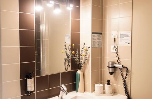 Aigues-Mortes Hotel | Les Jardins du Canal