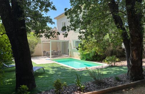 Uchaux Villa | Les Jardins du Castelas - Domaine et Spas