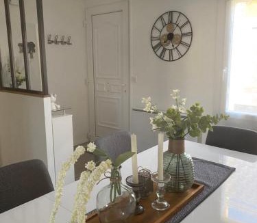 Jean Jaures House | Les jardins du Pavillon