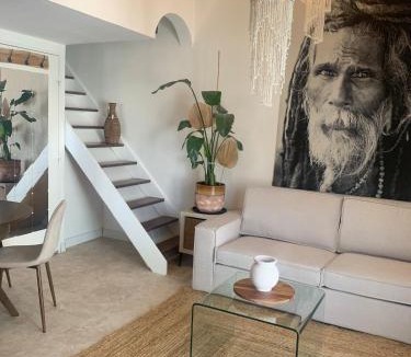 Vic-la-Gardiole House | Les Jardins du Soleil