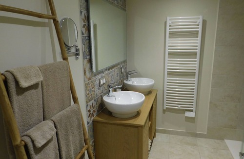 Dame-Marie-les-Bois House | Les Jarrières