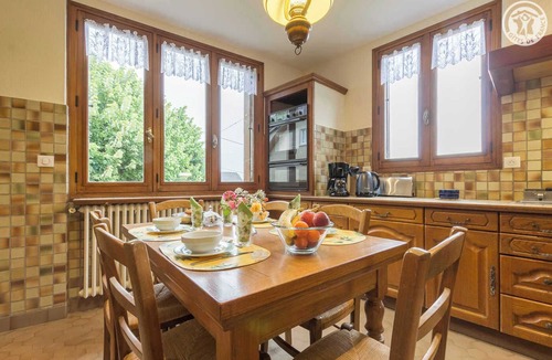 Ayn House | LES JONQUILLES - AYN