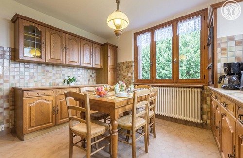 Ayn House | LES JONQUILLES - AYN