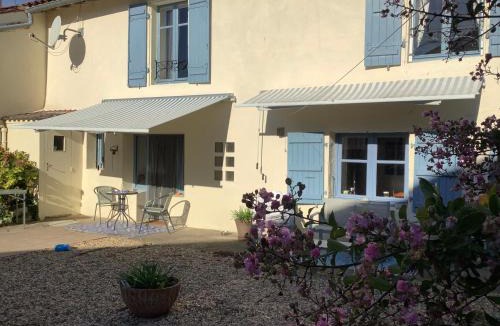 Chef-Boutonne Bed & Breakfast | Les Jonquilles