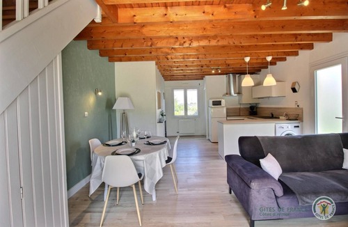 Cite House | Les Jonquilles - ST Quay Perros