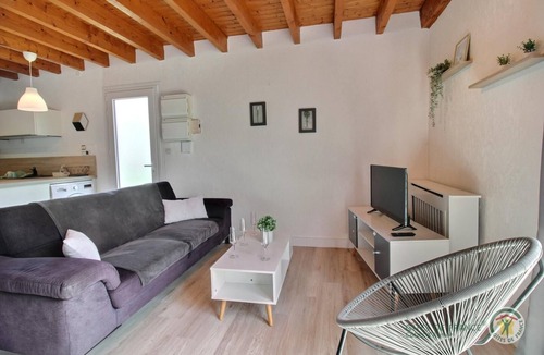 Cite House | Les Jonquilles - ST Quay Perros