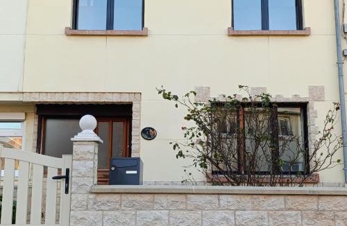 Petit-Fort-Philippe House | Les jours heureux