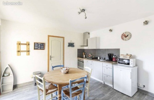 Commes Cabin | Les Joyeux Compagnons - Commes