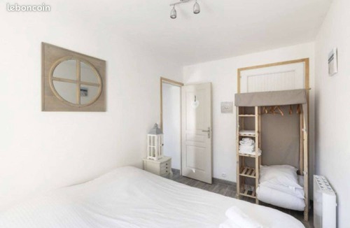 Commes Cabin | Les Joyeux Compagnons - Commes