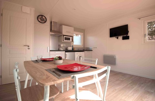 Saint-Germain-de-Lusignan Ski Chalet | Les Logis de la Seugne