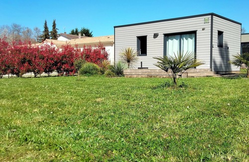 Saint-Germain-de-Lusignan Ski Chalet | Les Logis de la Seugne