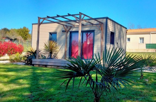 Saint-Germain-de-Lusignan Ski Chalet | Les Logis de la Seugne PLATINE