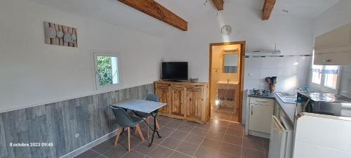 Saint-Christol-Les-Ales Apartment | Les Lauriers