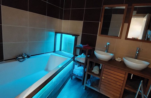 Fontaine-les-Vervins Hotel | Les Lavandières de Fontaine