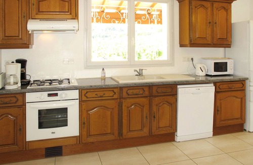 Valreas House | Les Lilas Blancs by Interhome