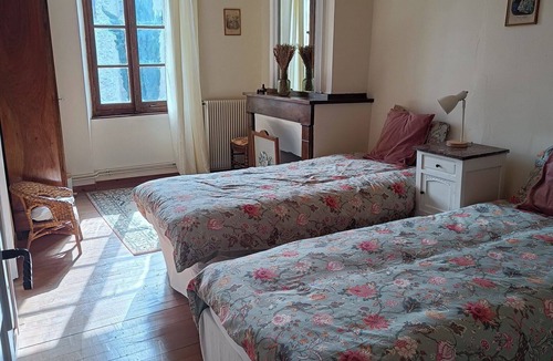 Sonnac-sur-l'Hers Bed & Breakfast | Les lits de Montbel B&B