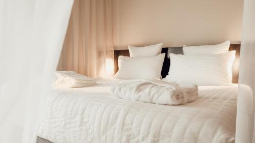 Le Vaudreuil Hotel | Les Lodges de Socrate