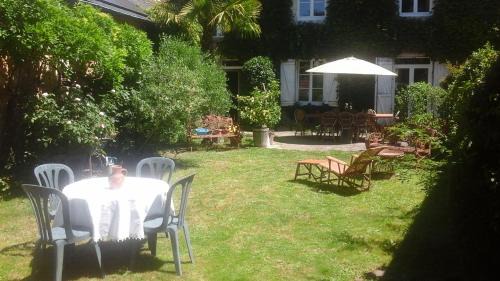 La Chapelle-aux-Choux Bed & Breakfast | les loges du chaudron