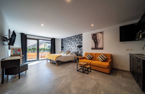 Cabrieres-d'Avignon Hotel | Les Loges du Luberon