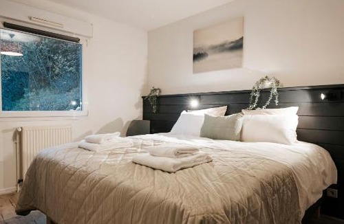 Crozet Hotel | Les Loges du Léman