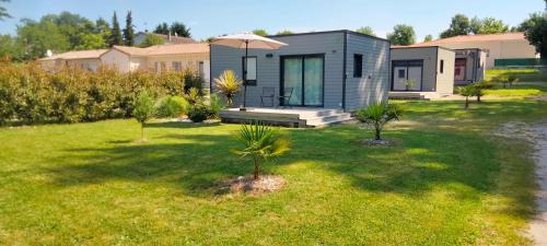 Saint-Germain-de-Lusignan Ski Chalet | Les Logis de la Seugne