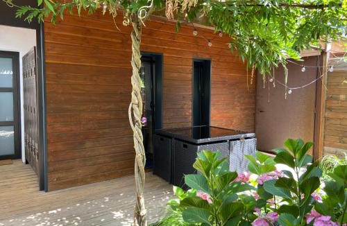 Saint-Jean-des-Mauvrets House | Les logis du forgeron-Gites avec piscine près d'Angers