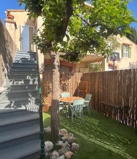 La Redorte Apartment | Les Loriots