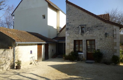 Chatellerault House | Les Méré - Targe - Gîte