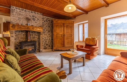 Murol House | Les Mésanges - Murol