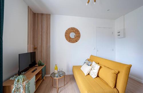 Chatellerault Apartment | Les Maisons Acajou - Châtellerault