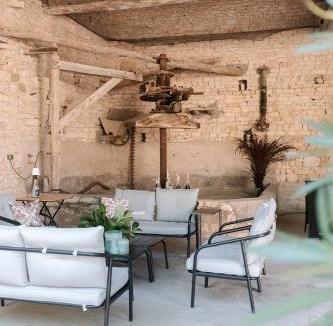 Amarens Bed & Breakfast | Les Manibelles Manor House Rental