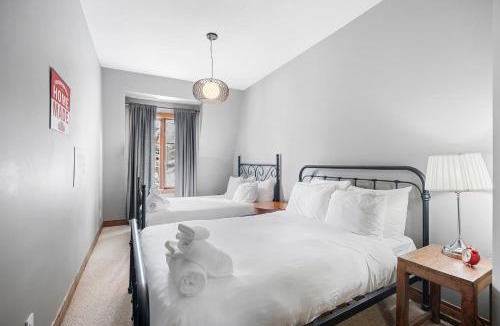 Mont-Tremblant House | Les Manoirs 3bdrs W Pool & Hottub Near Village