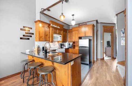 Mont-Tremblant House | Les Manoirs 3bdrs W Pool & Hottub Near Village