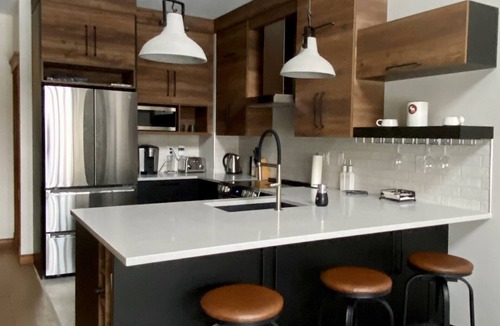 Mont-Tremblant Apartment | Les Manoirs- Tremblant back to Golf le Géant Completely renovated