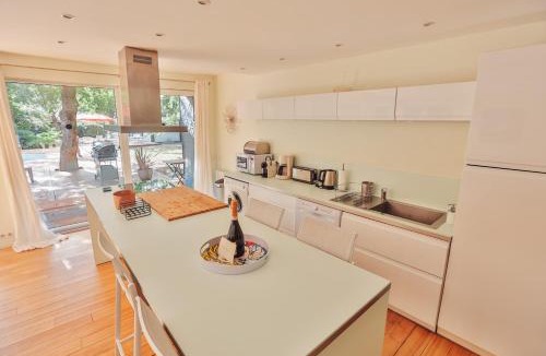 Grayan-Et-L'Hopital House | Les Maourelles