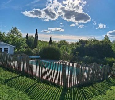 Saint-Nexans Bed & Breakfast | Les Marchettes