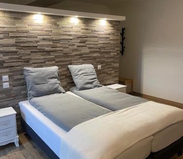 Saint-Nexans Bed & Breakfast | Les Marchettes