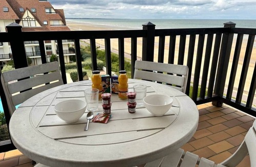 Cabourg Apartment | Les Marines-Sea & beach view Cabourg