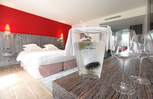 Rhone Hotel | Les Maritonnes Park & Vineyard