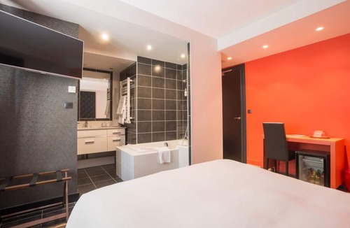 Rhone Hotel | Les Maritonnes Park & Vineyard