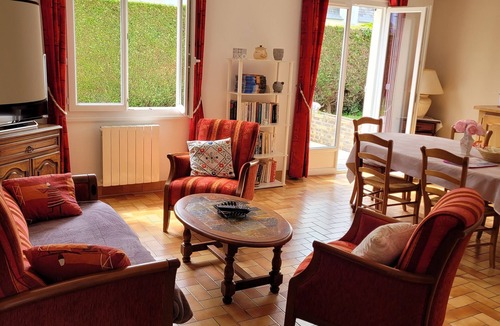 Ouistreham House | Les Marmots, Maison Individuelle Proche Plage et Commerce Avec Terrain au Calme