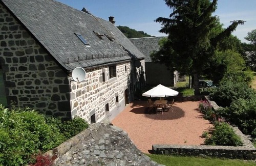 Chambon-sur-Lac House | LES Marmottes - Chambon-sur-lac