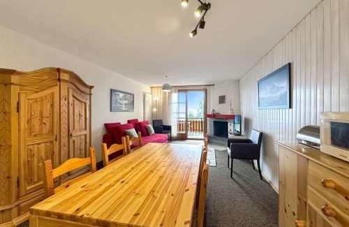 Les Mayens-de-Sion Apartment | Les Mayens de l'Ours - 4 Vallées by Interhome