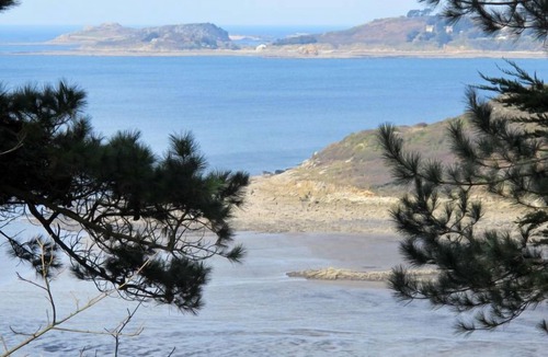 Ploumilliau House | Les Menhirs by Interhome