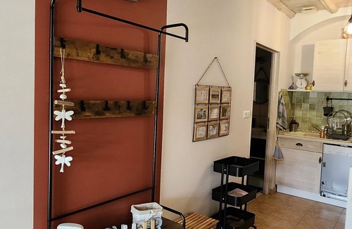 Suze-la-Rousse House | Les Menthes Sauvages